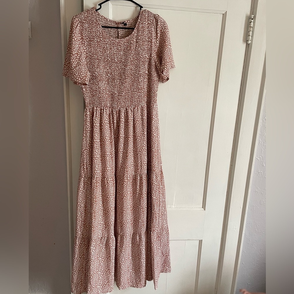 🌸Zattcas Floral Short Sleeve Crewneck Smocked Tiered Maxi Dress Size L